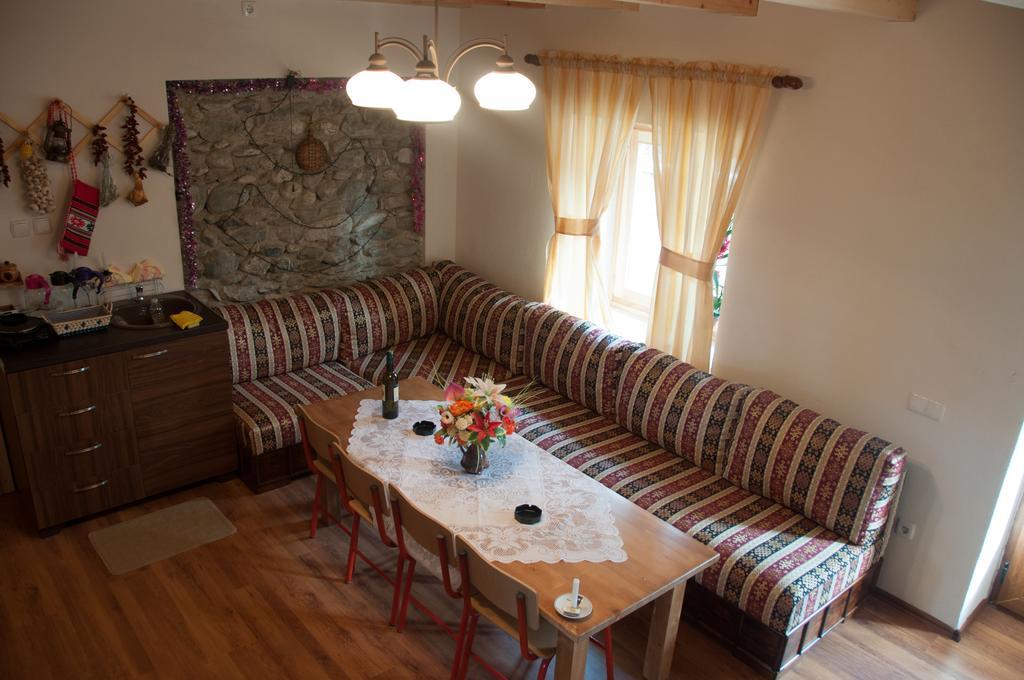 Aste Guesthouse Tropoje Zewnętrze zdjęcie