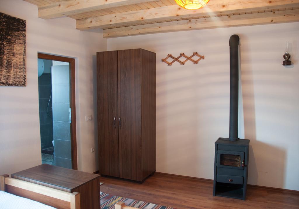 Aste Guesthouse Tropoje Pokój zdjęcie