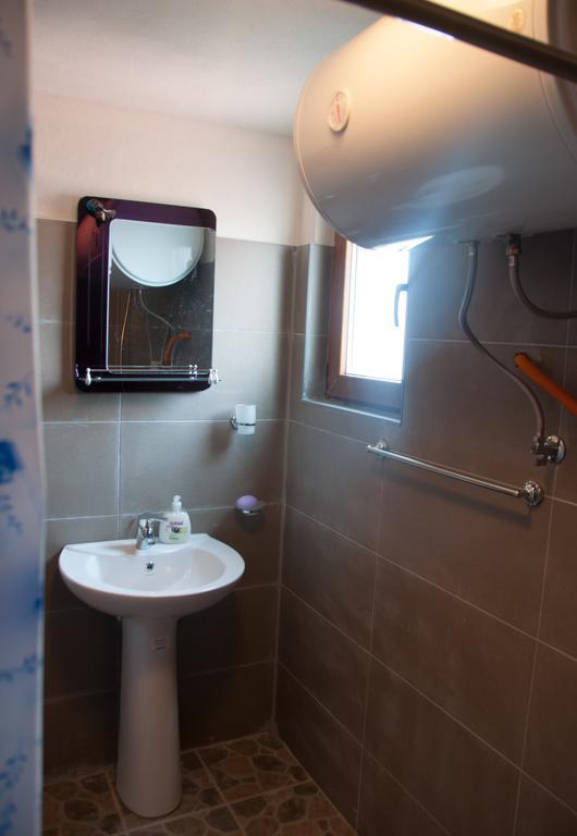 Aste Guesthouse Tropoje Pokój zdjęcie