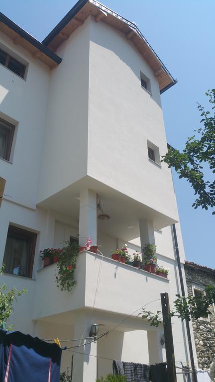 Aste Guesthouse Tropoje Zewnętrze zdjęcie