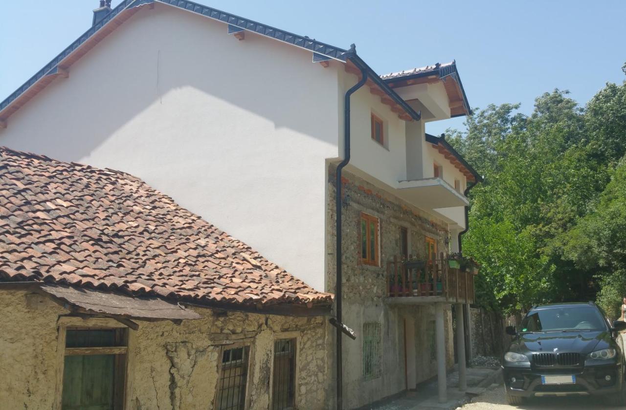 Aste Guesthouse Tropoje Zewnętrze zdjęcie
